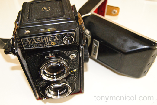 Yashica Mat-124G 80mm f3.5 Yashica Mat-124G 80mm f3.5